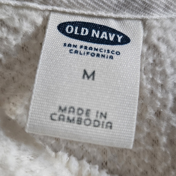 🌺Old Navy Fleece Hoodie - Picture 4 of 5